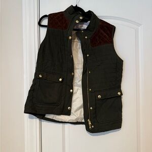 Vineyard Vines Olive Vest with Tan Lining